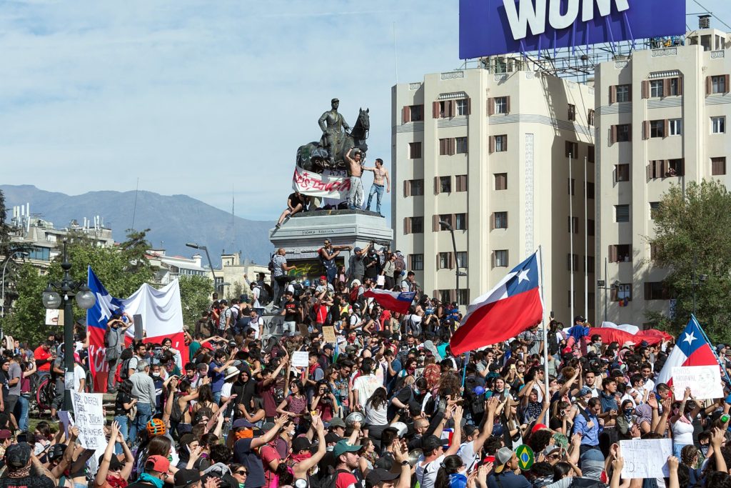 Les manifestations continuent d'éclater au Chili, les citoyens veulent du changement.
