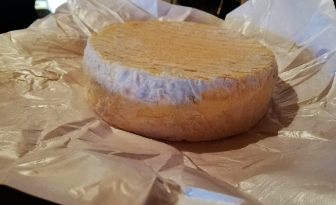 Le Confiné, nouveau fromage de Laura et Lionel Vaxelaire. CP : Cécile Jacquot